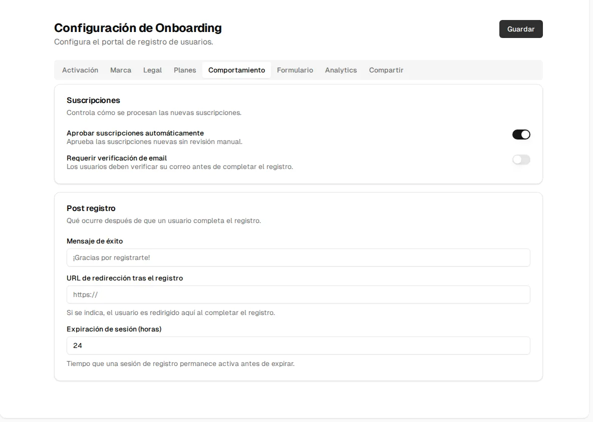 Pestaña Comportamiento: aprobación automática de suscripciones, verificación de email, mensaje de éxito, URL de redirección y expiración de sesión